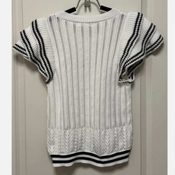 VIGOSS Textured Knit Flutter-Sleeve Top, Small white w/black stripes - Picture 4 of 8